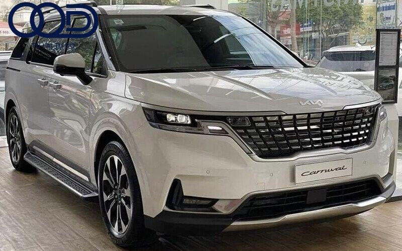 cho thuê xe hạng sang tự lái Tân Phú 